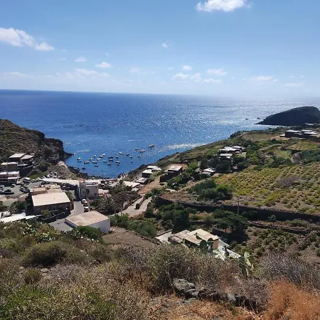 Dammusi Il Carrubo 3*