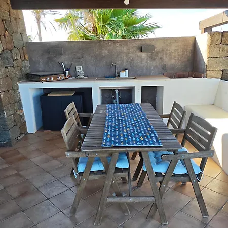 Guest house Dammusi Il Carrubo 3*