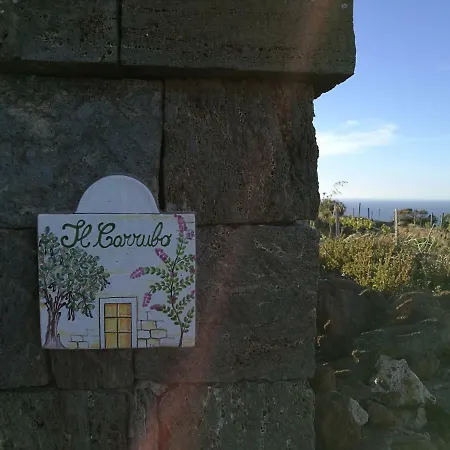 Dammusi Il Carrubo Pensionat