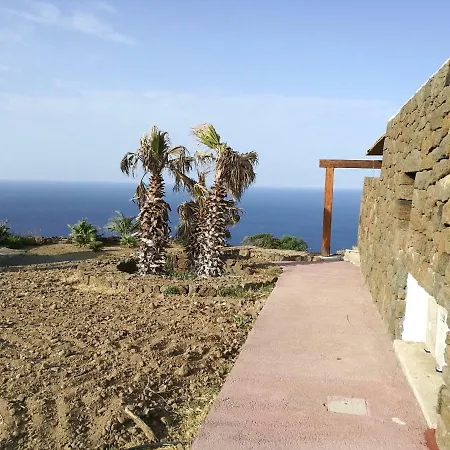 Dammusi Il Carrubo 3* Kamma