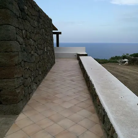 Dammusi Il Carrubo 3* Kamma