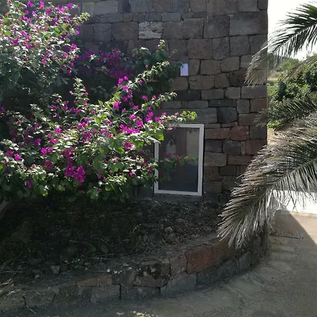 Dammusi Il Carrubo 3*