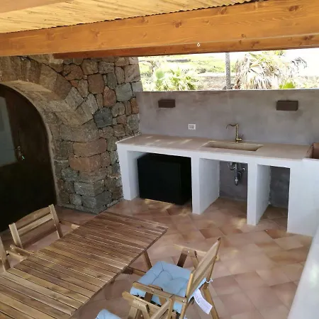 Dammusi Il Carrubo 3* Kamma