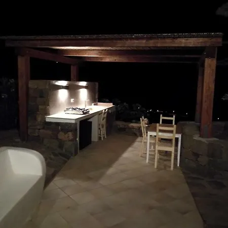 Pensionat Dammusi Il Carrubo 3*