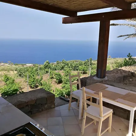 Dammusi Il Carrubo Pensionat